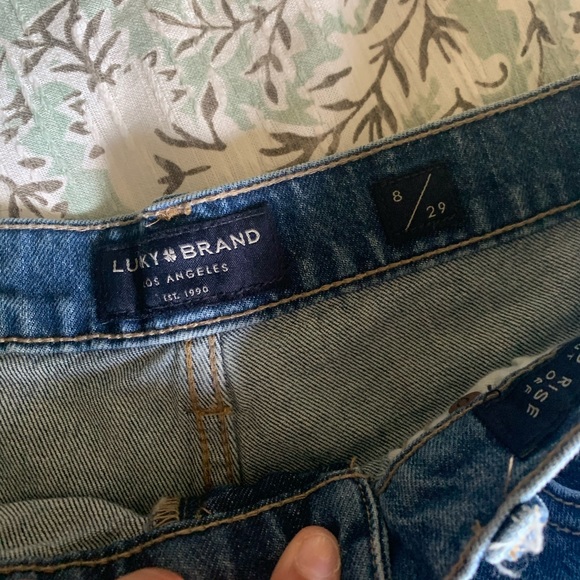 Lucky Brand shorts - Picture 2 of 3